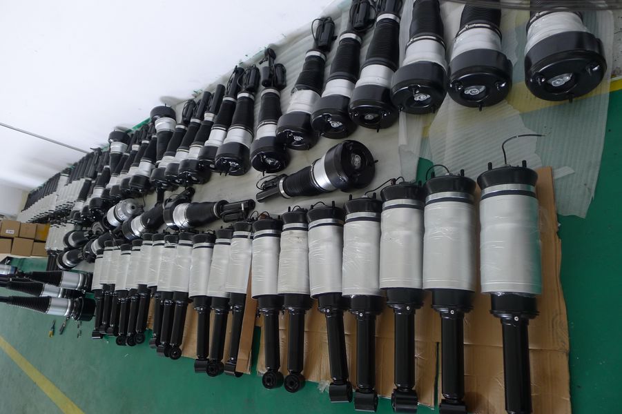 Guangzhou Jovoll Auto Parts Technology Co., Ltd. linia produkcyjna producenta